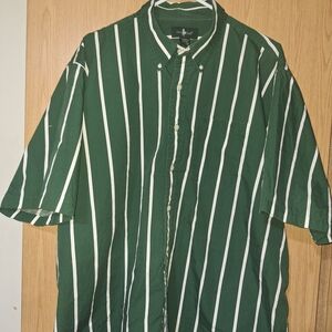 Hunt Club Green and White Vertical Stripe Short-Sleeve Button-Down Shirt